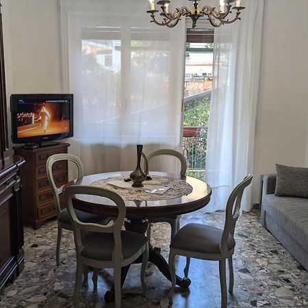 La Casa Di Iole Lägenhet Sanremo Exteriör bild