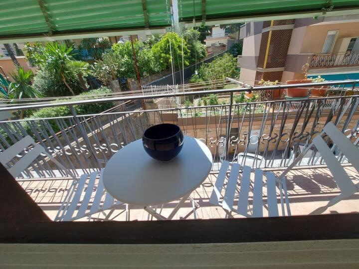 La Casa Di Iole Lägenhet Sanremo Exteriör bild
